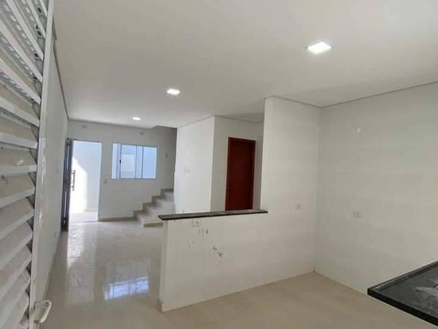 #101 - Casa para Venda em Praia Grande - SP - 2
